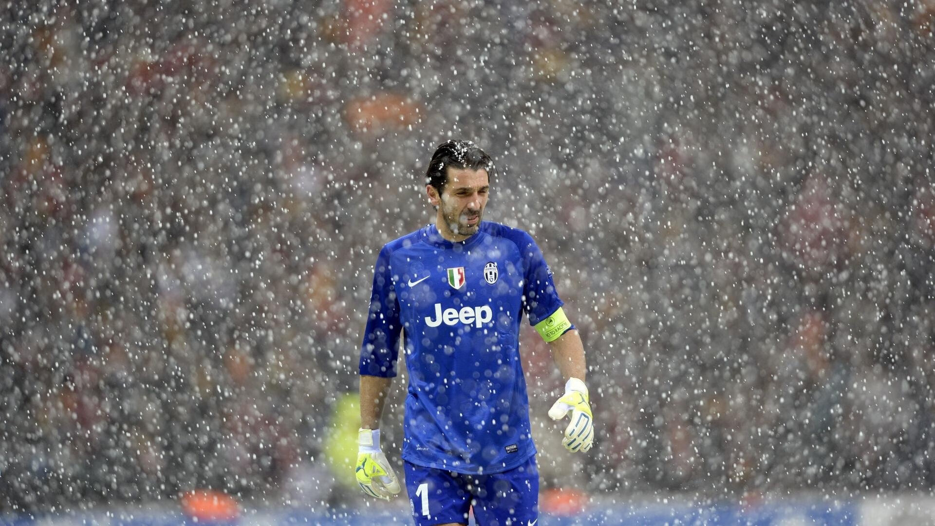 “青少年运动员在全国锦标赛中表现抢眼，实力新秀崭露头角”，2020年全国青少年锦标赛规程